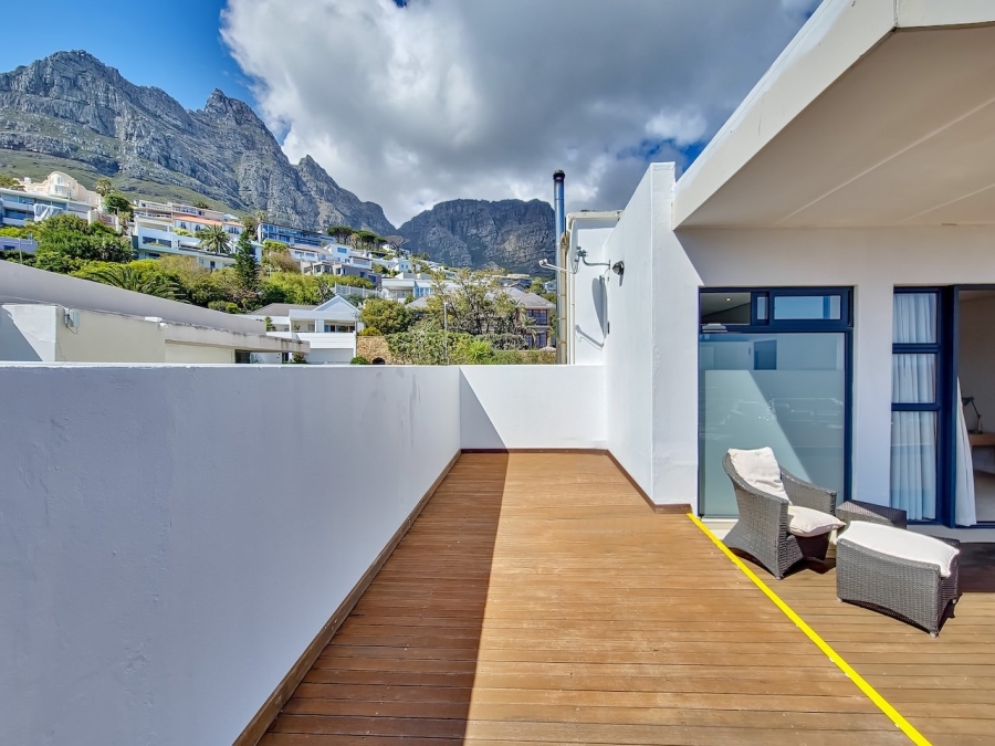 To Let 7 Bedroom Property for Rent in Camps Bay Western Cape